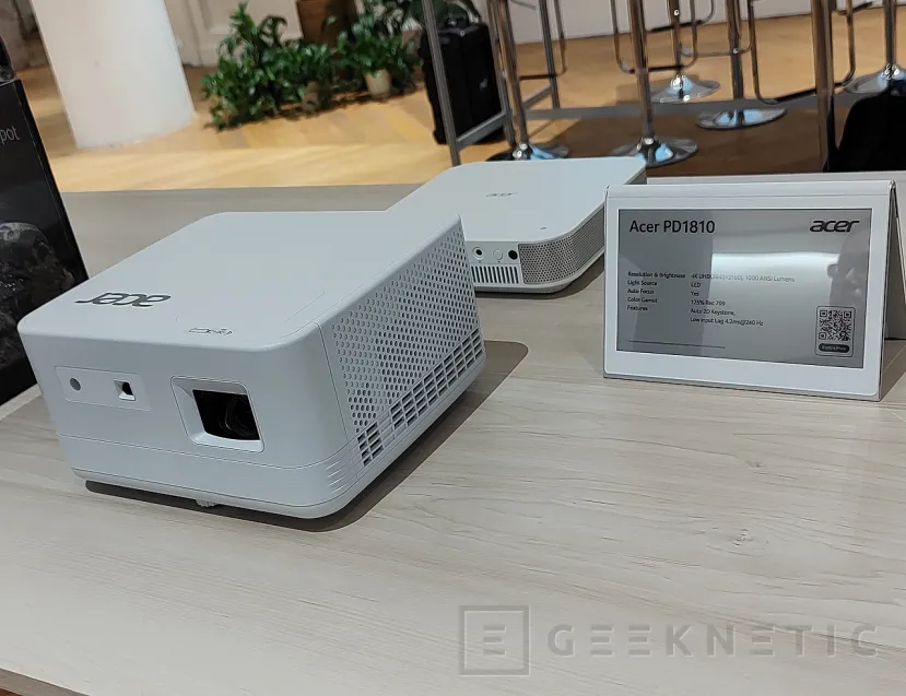 Geeknetic Acer présente deux nouveaux projecteurs DLP au format compact 2