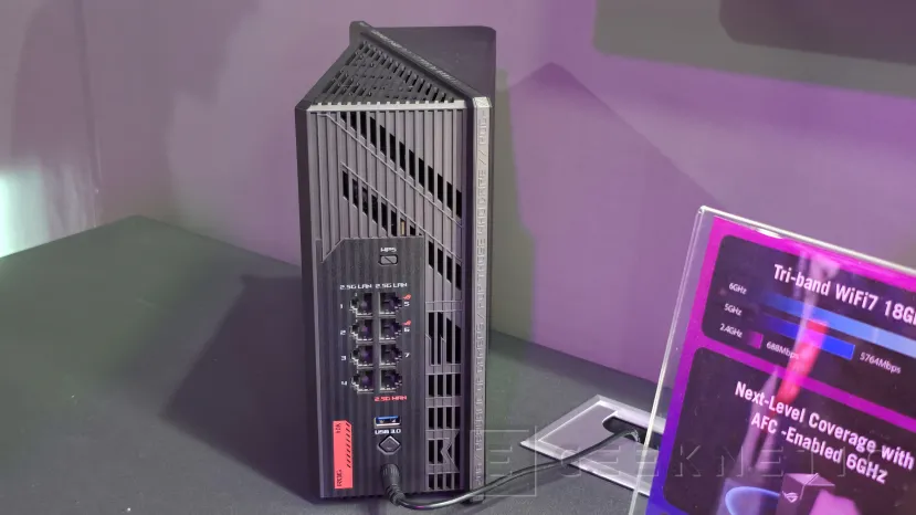 Geeknetic 18 Go / SA via Wi-Fi 7 et PC Design dans le nouveau routeur ROG ROG STRIX GS-B18000 2