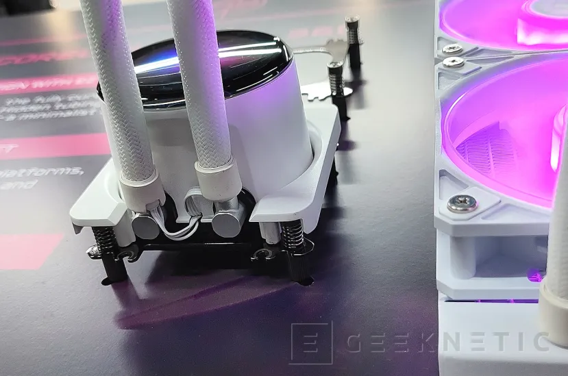 Geeknetic MSI lance deux nouveaux systèmes de refroidissement AIO avec Screen, le MSI MEG Coreliquid E13 360 et le MSI MAG Coreliquid P13 360 3