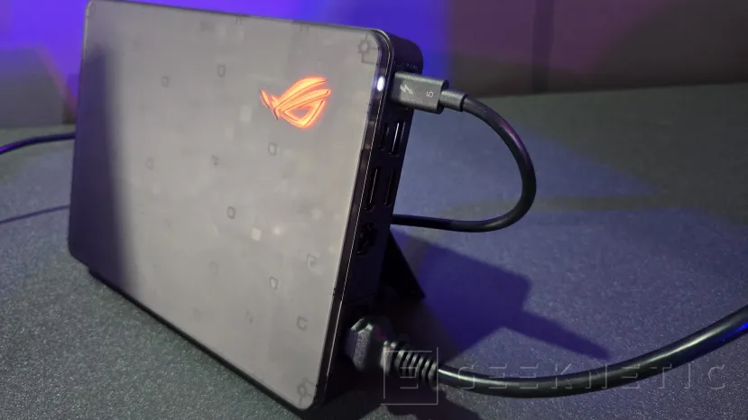 Geeknetic Asus nous enseigne ses nouveaux GPU externes: ROG XG Station 3 et XG Mobile 6