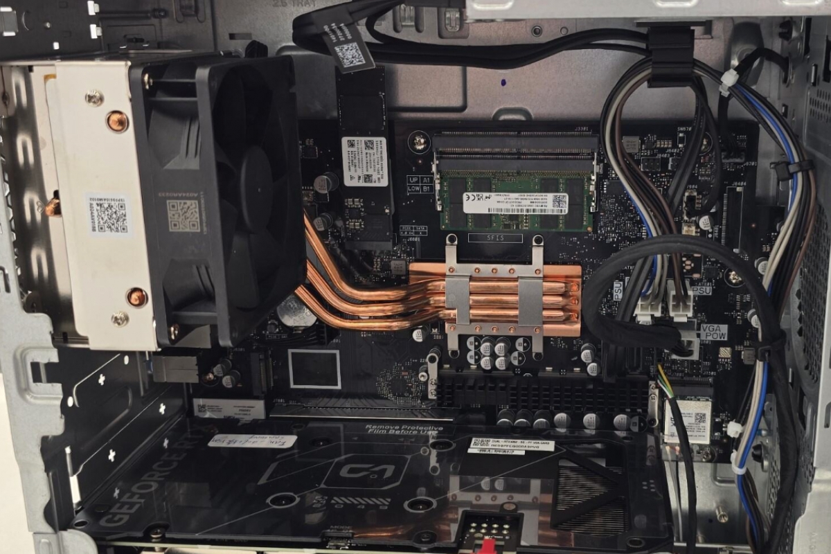 ExpertCentr P700 est le premier ASUS de bureau avec CO -Pilot + grâce à un AMD Ryzen Ai 7 350