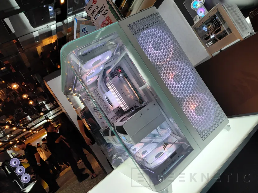 Conception de la triple chambre geeknétique dans le nouvel Corsair Air 5400 3