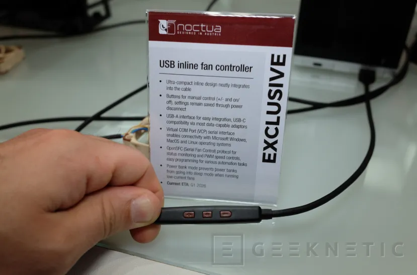 Geeknetic Ce contrôleur Noctua est intégré dans le câble lui-même et nous permet de nourrir les ventilateurs par USB 2