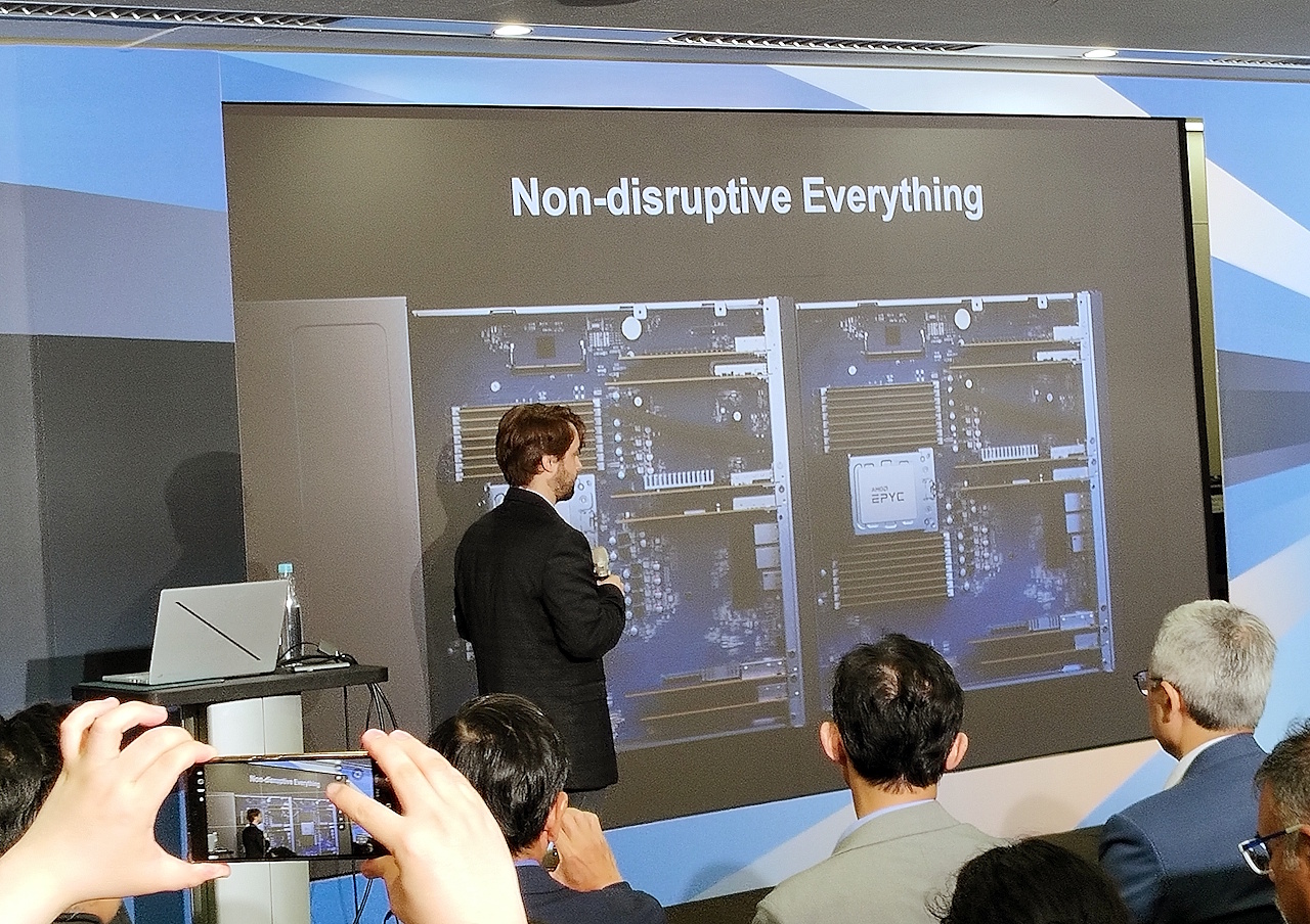 La nouvelle Synology PAS7700 soulève la gamme élevée de la marque par un double contrôleur actif.