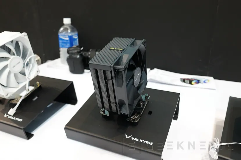 Geeknetic Valkyre nous enseigne ses nouvelles solutions de refroidissement liquide et d'air 4