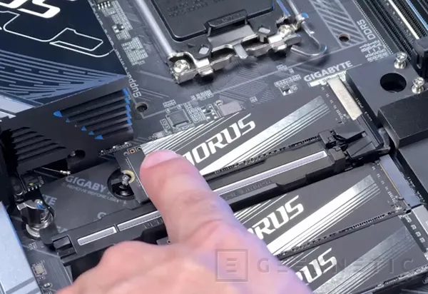 Geeknetic Le nouveau gigabyte AI Top 500 TRX50 est optimisé pour l'IA avec un threadripper de 24 oreaux et un RTX 5090 4