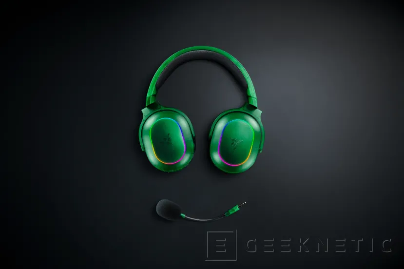 Geeknetic La nouvelle gamme Razer Razer Phantom ajoute des boîtiers translucides et des effets d'éclairage RVB au jeu 4 accessoires