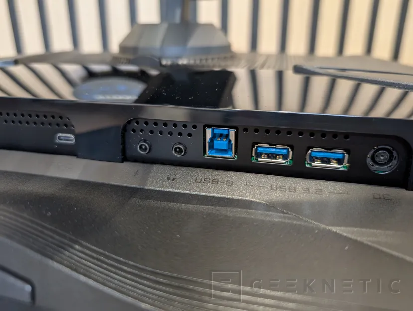 Geeknetic Aorus FO32U Revue 9