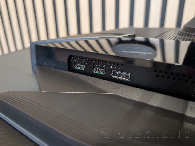 Geeknetic Aorus FO32U Revue 10