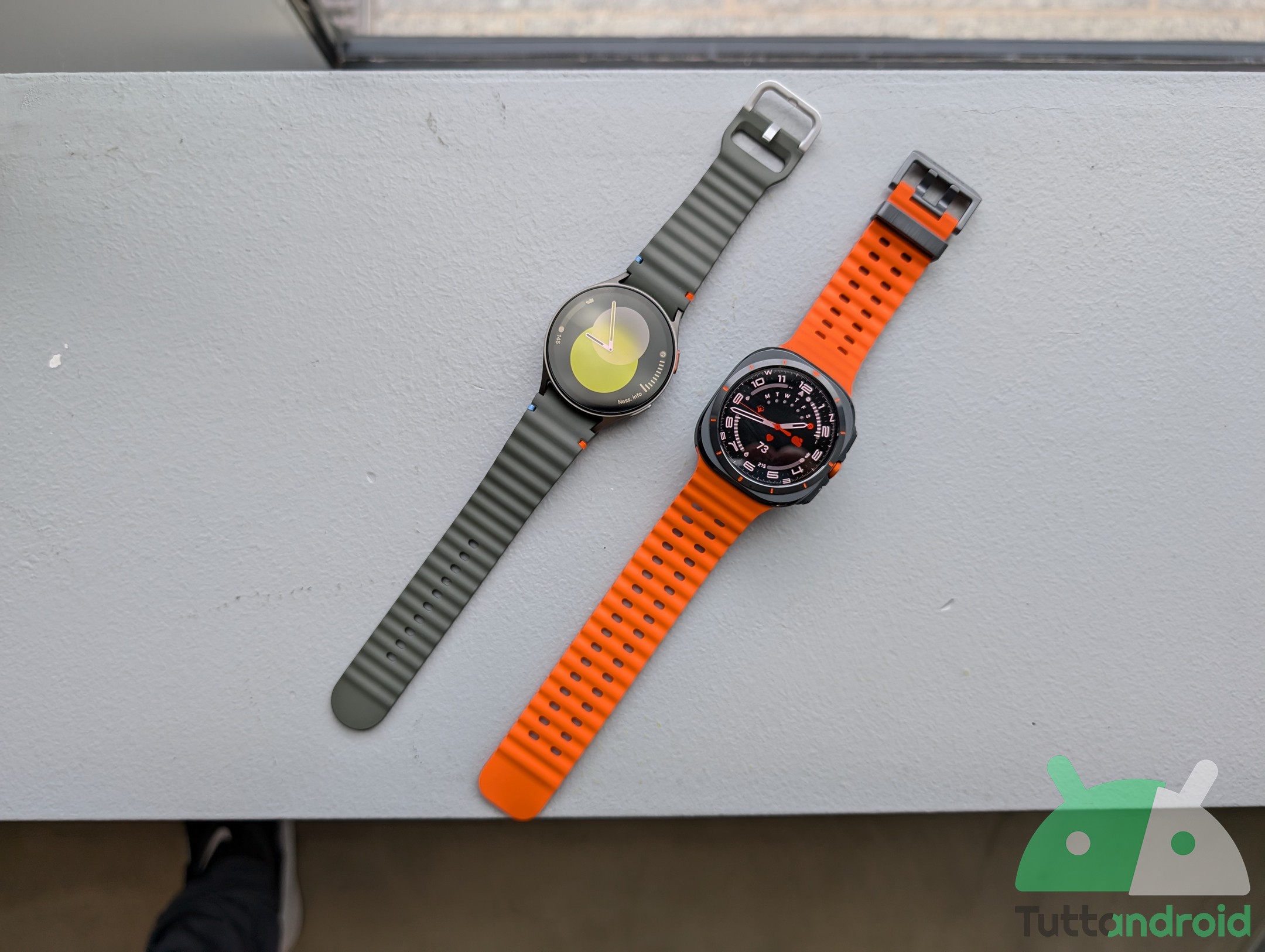 Super prezzi per gli smartwatch Samsung col NO IVA, sia da MediaWorld sia su Amazon