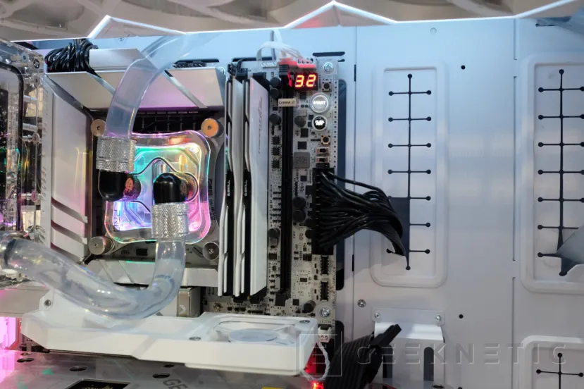 Geeknetic Les nouveautés de G.Skill dans le calculx 2025: Memories DDR5-10934, CAMM2 Modules de 64 Go à 10 000 Mt / s et beaucoup plus 2 plus 2