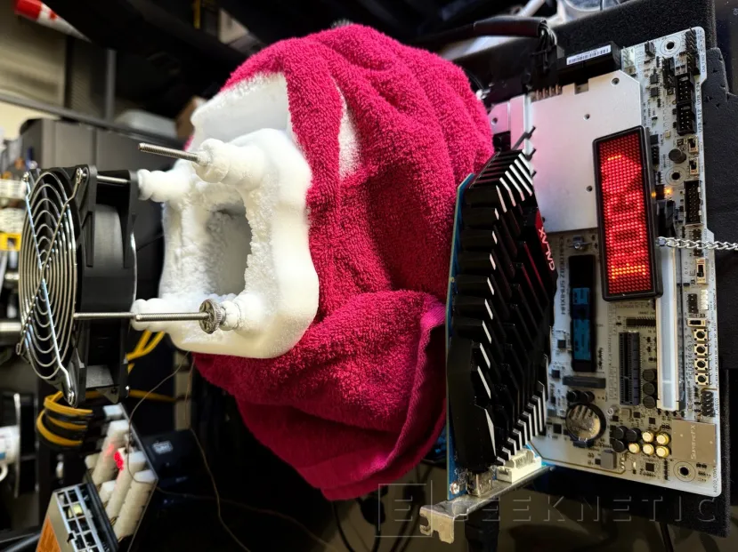 Geeknetic Le DDR5 G. Skill Trident Z5 a atteint 12 872 MT / s obtenant un nouveau record 3