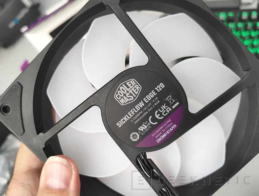Geeknetic Cooler Master Drépadeflow Edge 120 Argb 3 in 1 Kit Review 4