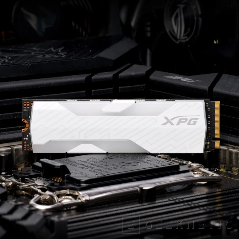 Geeknetic Le nouvel album RVB SSD Spectrix S65G atteint 6 000 Mo / s et comprend l'éclairage RVB 2