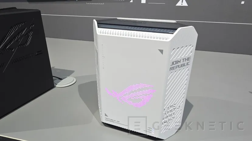 Geeknetic Asus Rog nous montre son nouveau routeur Wi-Fi 7 Rog Strix GS-BE7200 et le PC et Xbox Rog Rog Rogo II 3