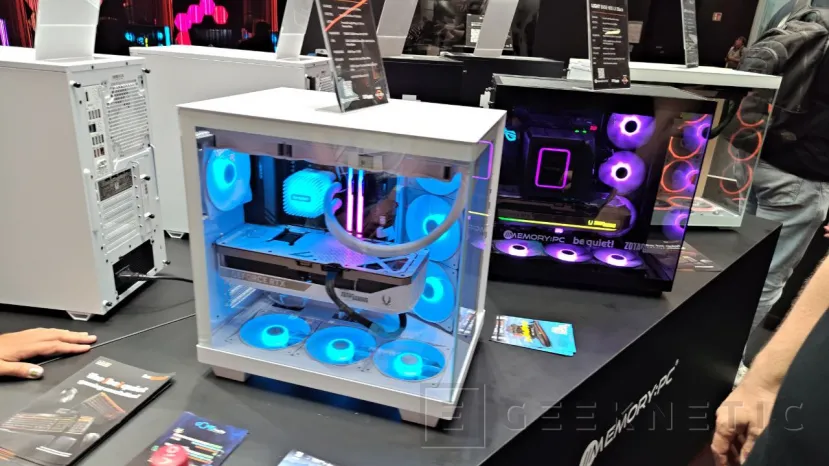 Geeknetic est silencieux! Il présente sa nouvelle boîte de base 500 LX avec un grand espace intérieur et une capacité pour 10 ventilateurs 2