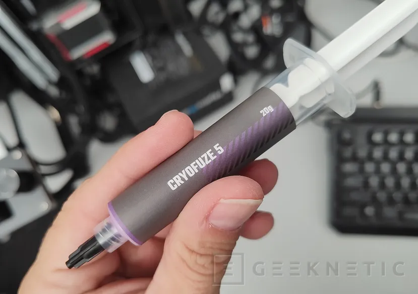 Geeknetic Cooler Master Cryofuze 5 Review 4