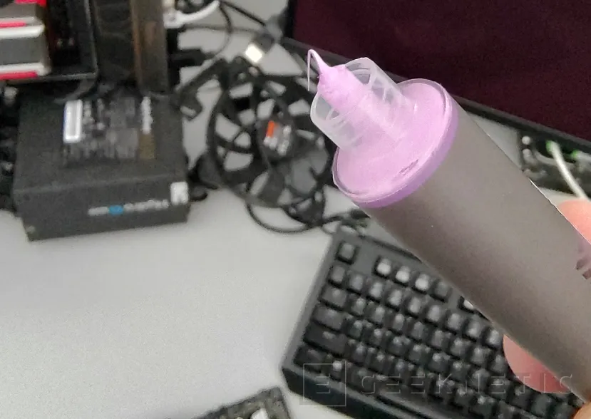 Geeknetic Cooler Master Cryofuze 5 Review 7