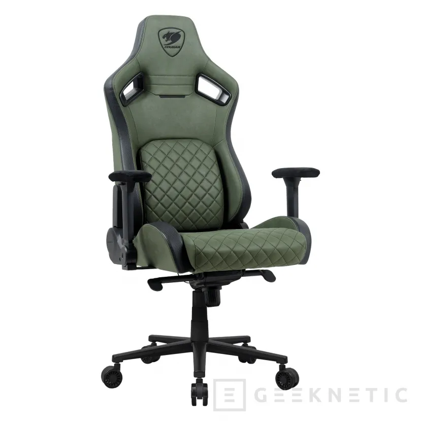 Geeknetic La nouvelle ligne Cougar combine la chaise Stryder, le défenseur avec le support Pursback et le clavier Ultimus Pro 2