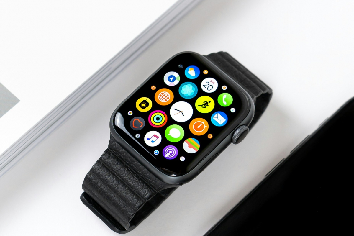 Apple veut renforcer le domaine d'Apple Watch dans les problèmes de santé: en 2026, il sera livré avec 8 capteurs d'anneau