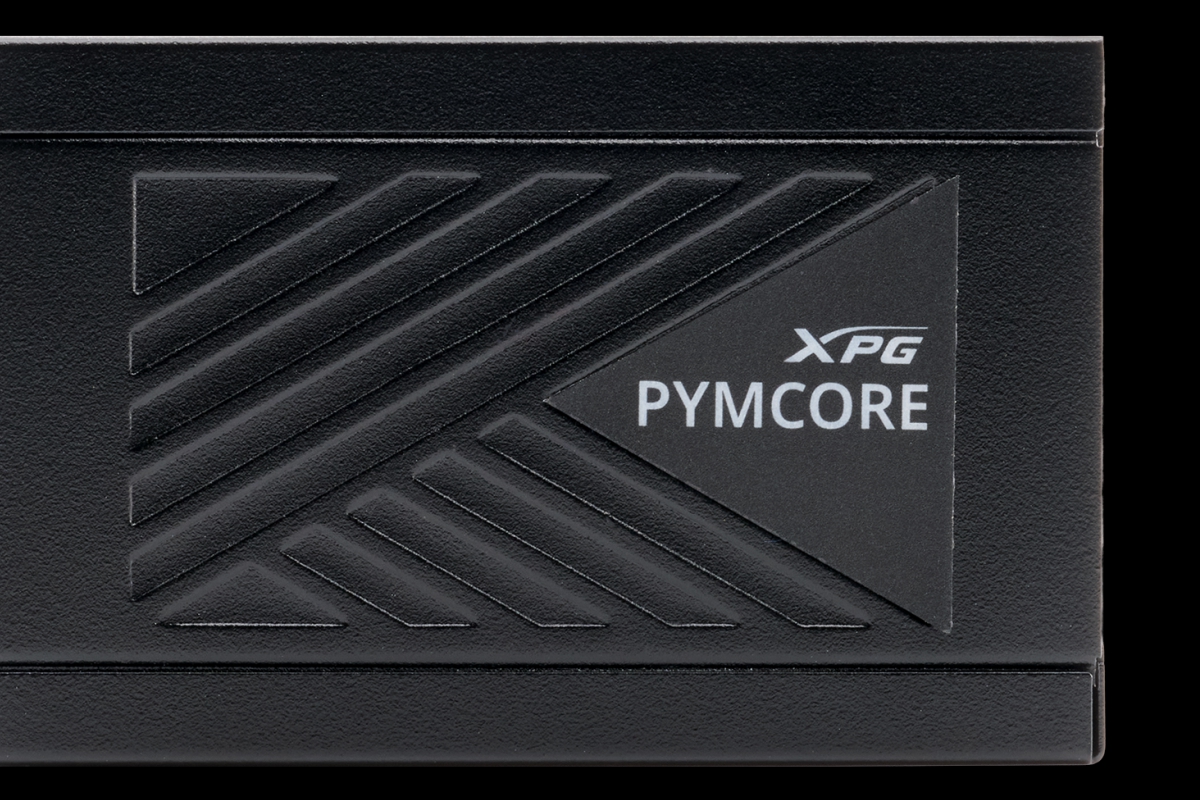 L'alimentation Pymcore SFX XPG mesure 125 mm de long et offre jusqu'à 850 W avec certification d'or