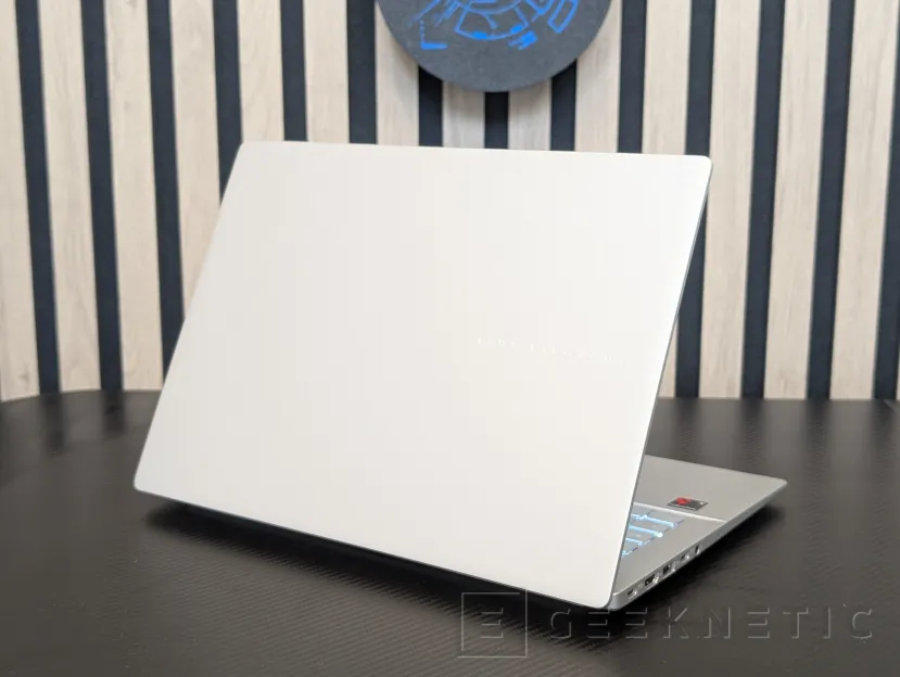 Geeknetic Asus Vivobook S14 S3407QA Review 2