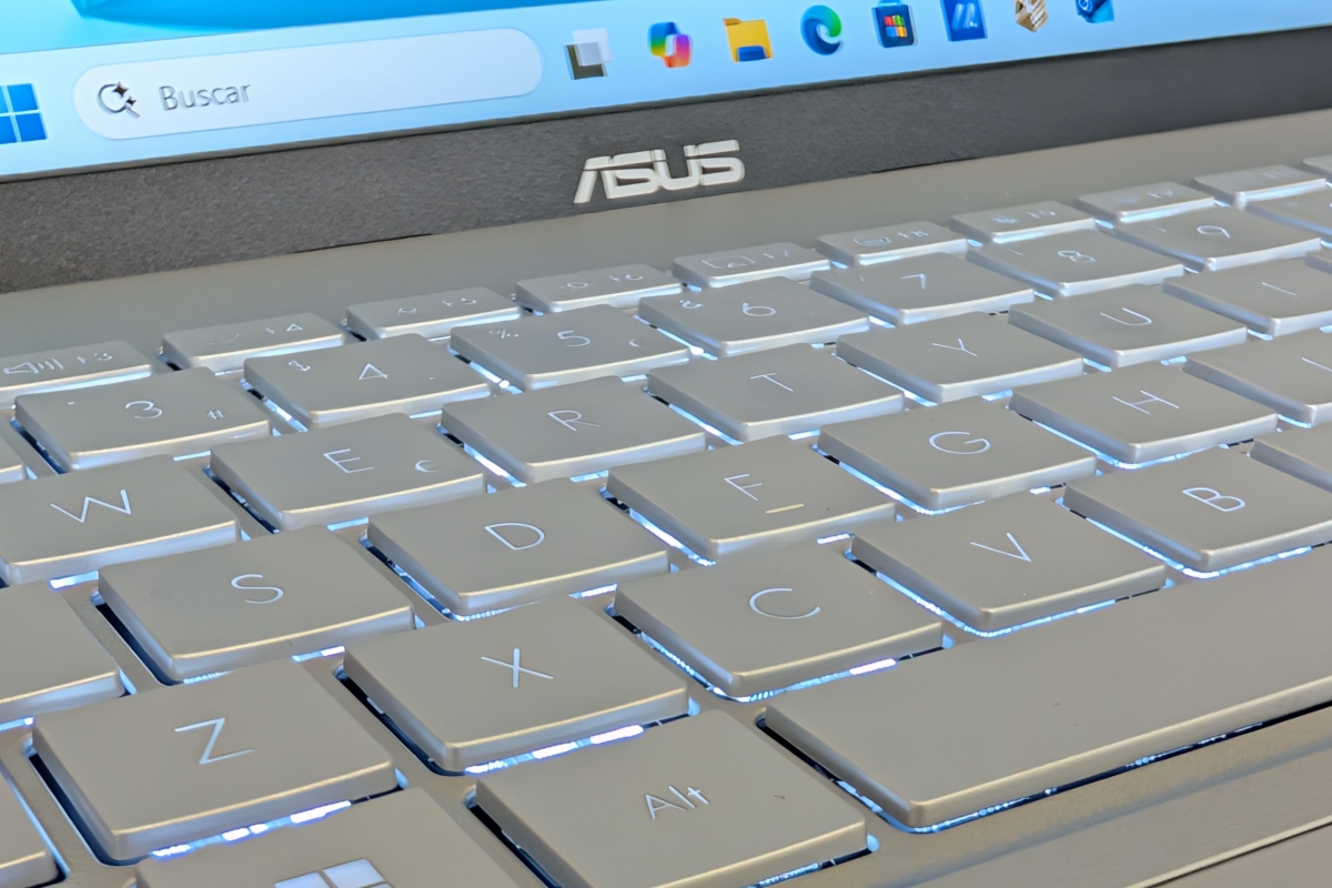ASUS VIVOBOOK S14 S3407QA Examen