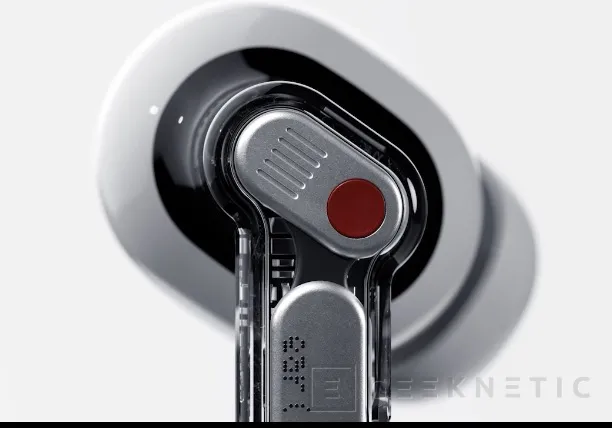 Geeknetic Rien ne montre l'oreille 3 avant le lancement le 18 septembre avec un étui en aluminium recyclé et un bouton de conversation sur le front 2