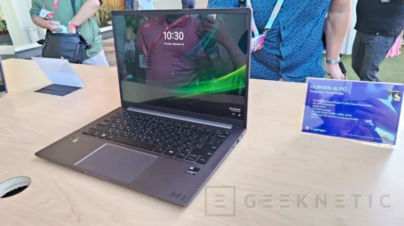 Geeknetic Humain Lanza Horizon Pro: Le premier ordinateur portable au monde avec un agent local intégré au système 3