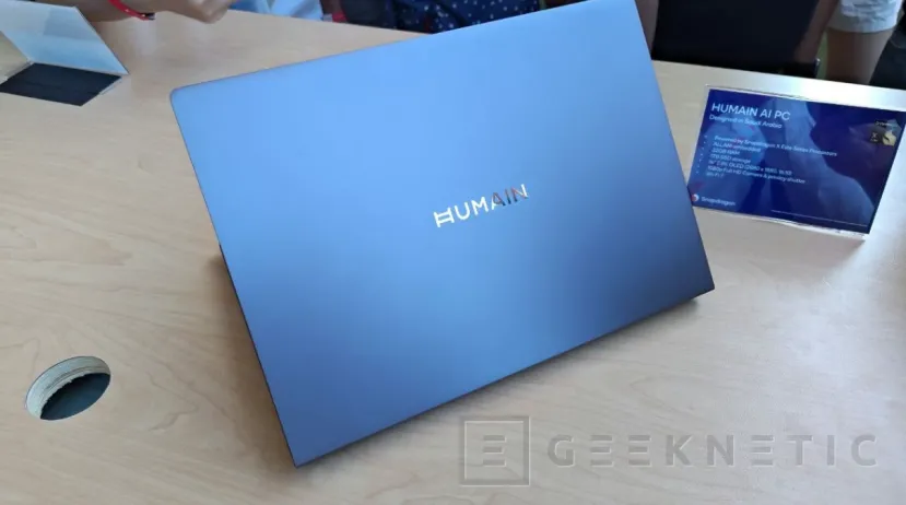 Geeknetic Humain Lanza Horizon Pro: Le premier ordinateur portable au monde avec un agent local intégré au système 5