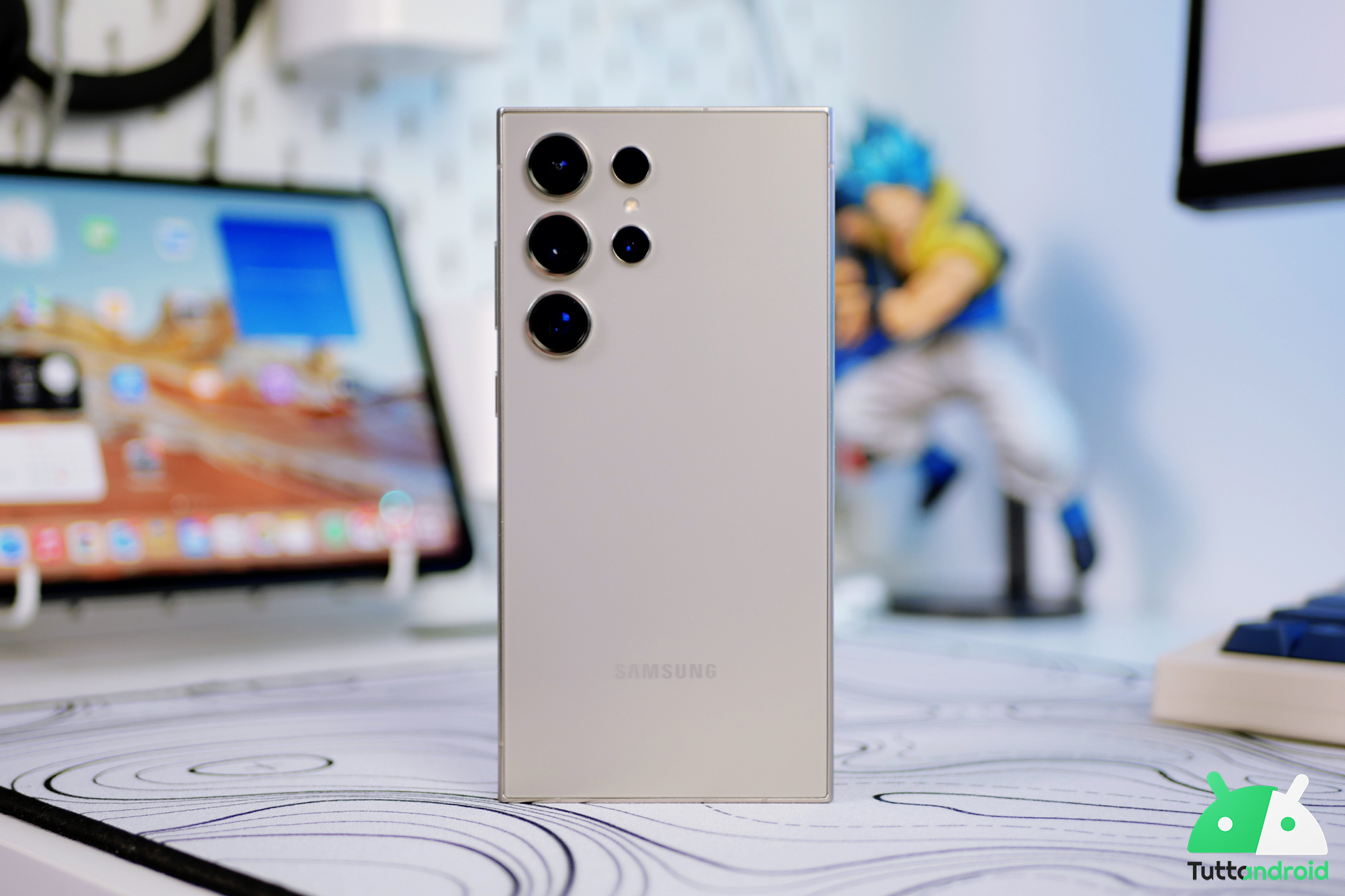 Samsung Galaxy S24 Ultra estetica TTA