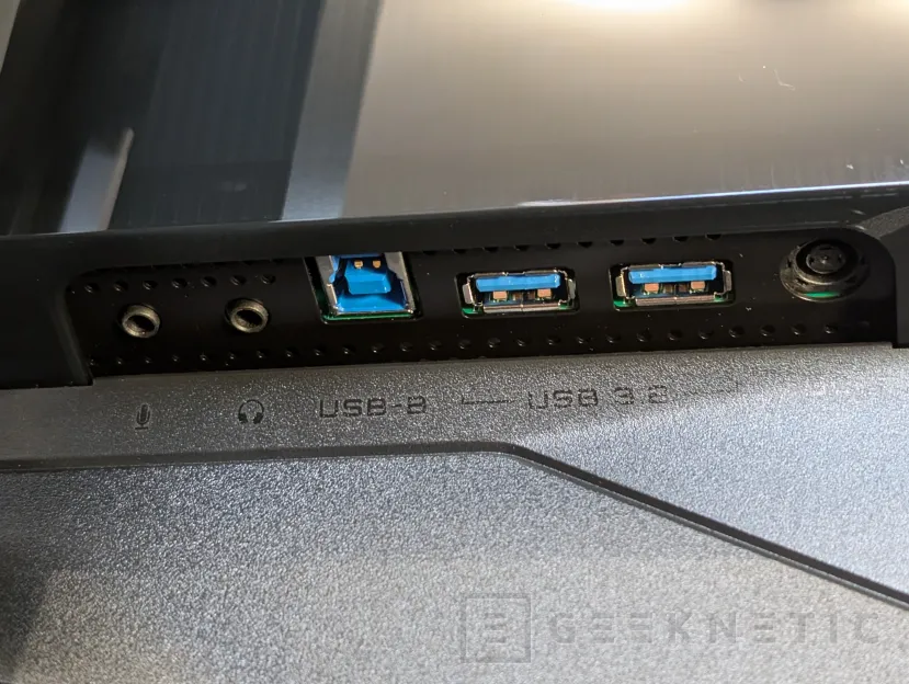 Geeknetic Aorus FO27Q5P Revue 5