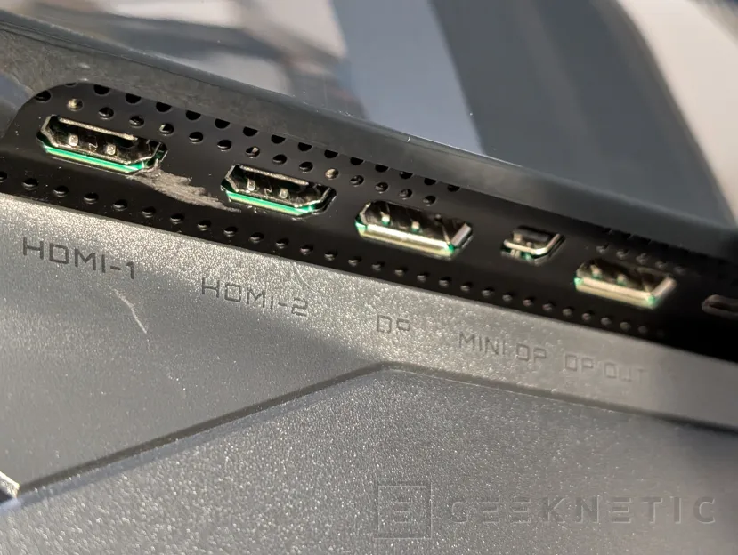 Geeknetic Aorus FO27Q5P Revue 6