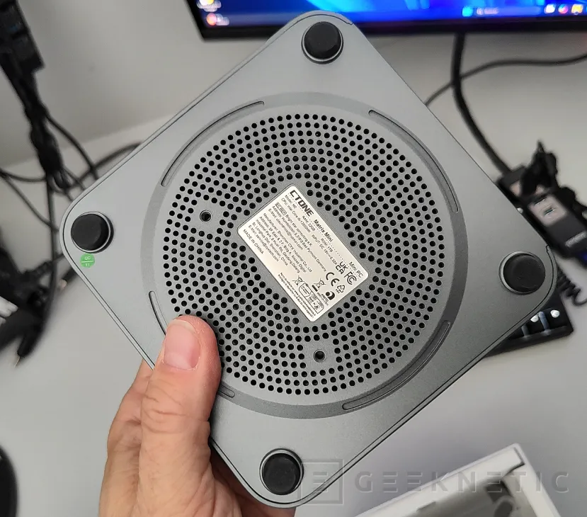 Geeknetic Ctone Matrix Mini M2 Review 8