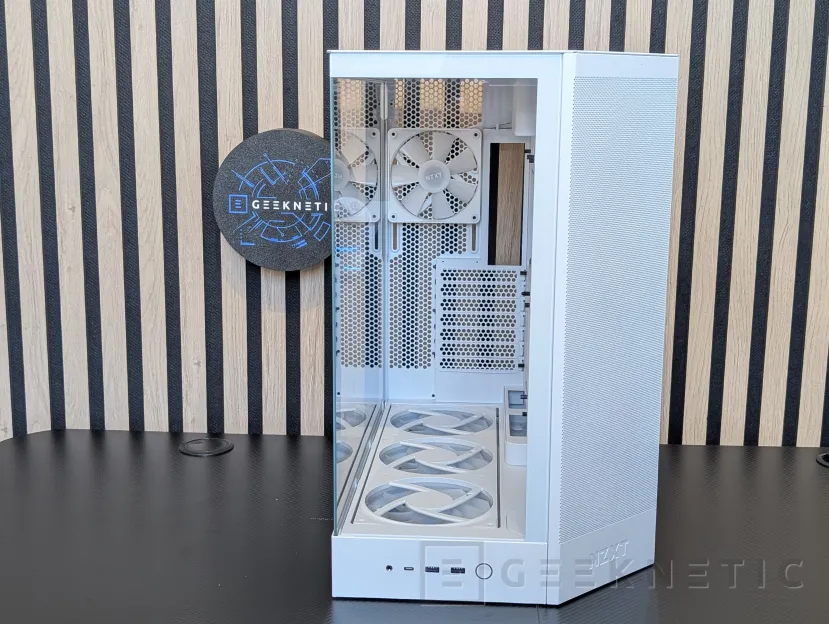 Geeknetic NZXT H9 FLOW RGB+ Examen 3