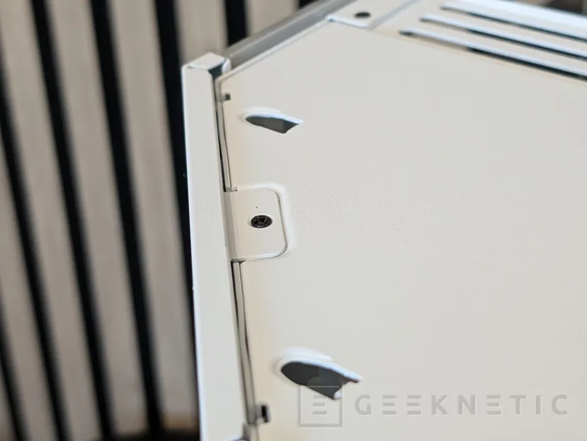 Examen Geeknetic NZXT H9 FLOW RGB+ 8