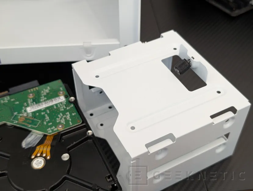 Examen Geeknetic NZXT H9 FLOW RGB+ 20