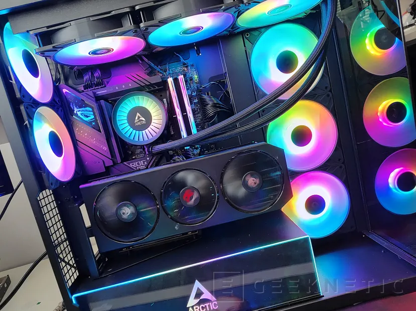 Examen Geeknetic Arctic P12 Pro Reverse A-RGB 21