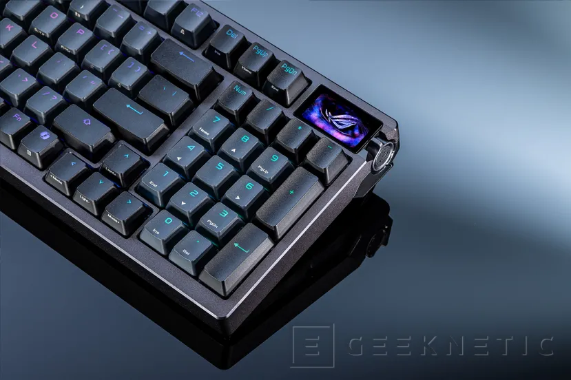 Le clavier Geeknetic ASUS ROG Azoth 96 HE est doté de commutateurs magnétiques ROG HFX V2 et d'un taux d'interrogation de 8 000 Hz 4
