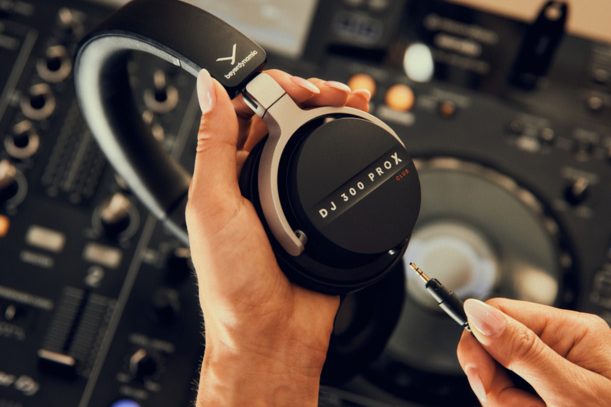 Beyerdynamic lance le DJ 300 PRO X, un casque modulaire avec un son professionnel et un design personnalisable pour studio et cabine