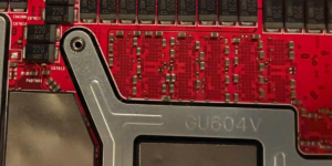 Une simple résistance soudée augmente les performances du RTX 4090 de l’ASUS ROG Zephyrus M16 pour surpasser un RTX 5090