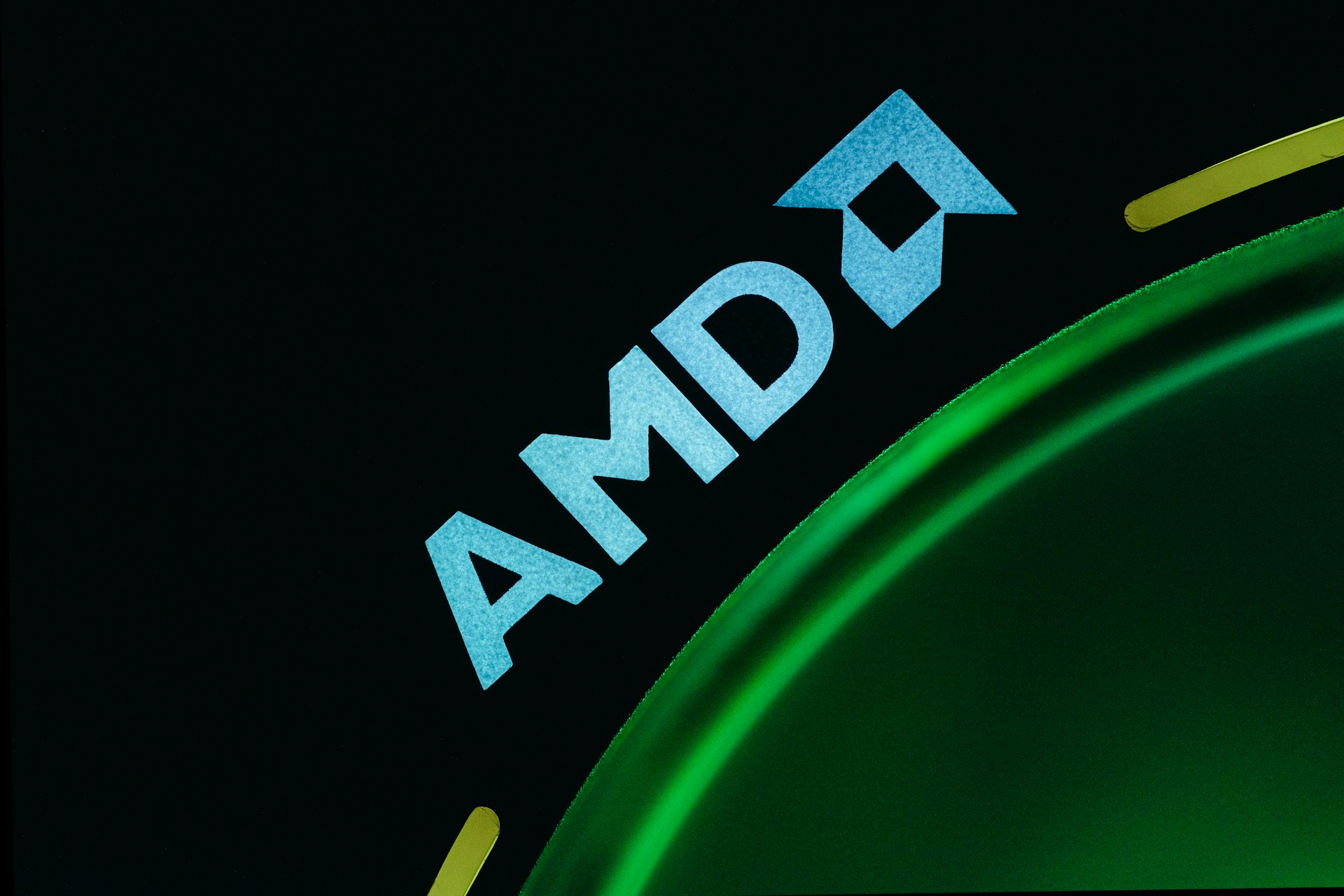 AMD prépare un Ryzen 9 9950X3D2 avec un brutal 192 Mo de cache, selon une nouvelle fuite