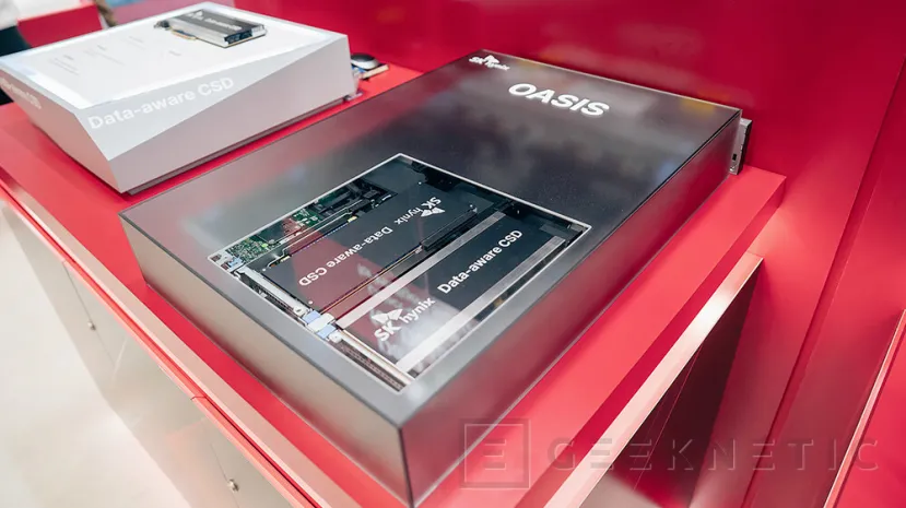 Geeknetic SK hynix apporte le stockage HBM4, DDR5 CXL et OASIS à Supercomputing 2025 pour booster la mémoire AI et HPC 5