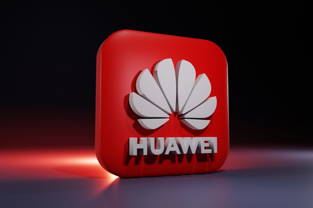 La Commission européenne étudie l'interdiction de Huawei et ZTE dans les réseaux mobiles des pays membres