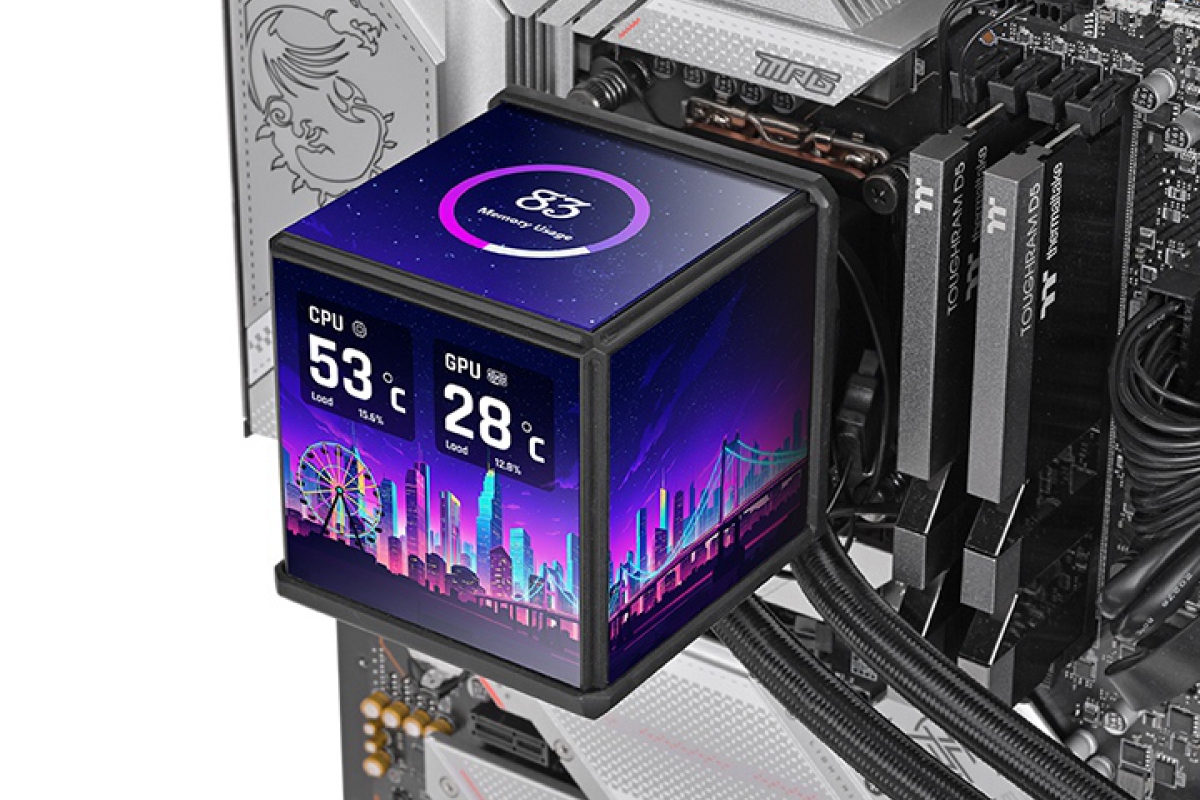 Nouveau RL AiO Thermaltake MINECUBE 360 Ultra ARGB Sync, avec quadruple écran LCD sur la tête