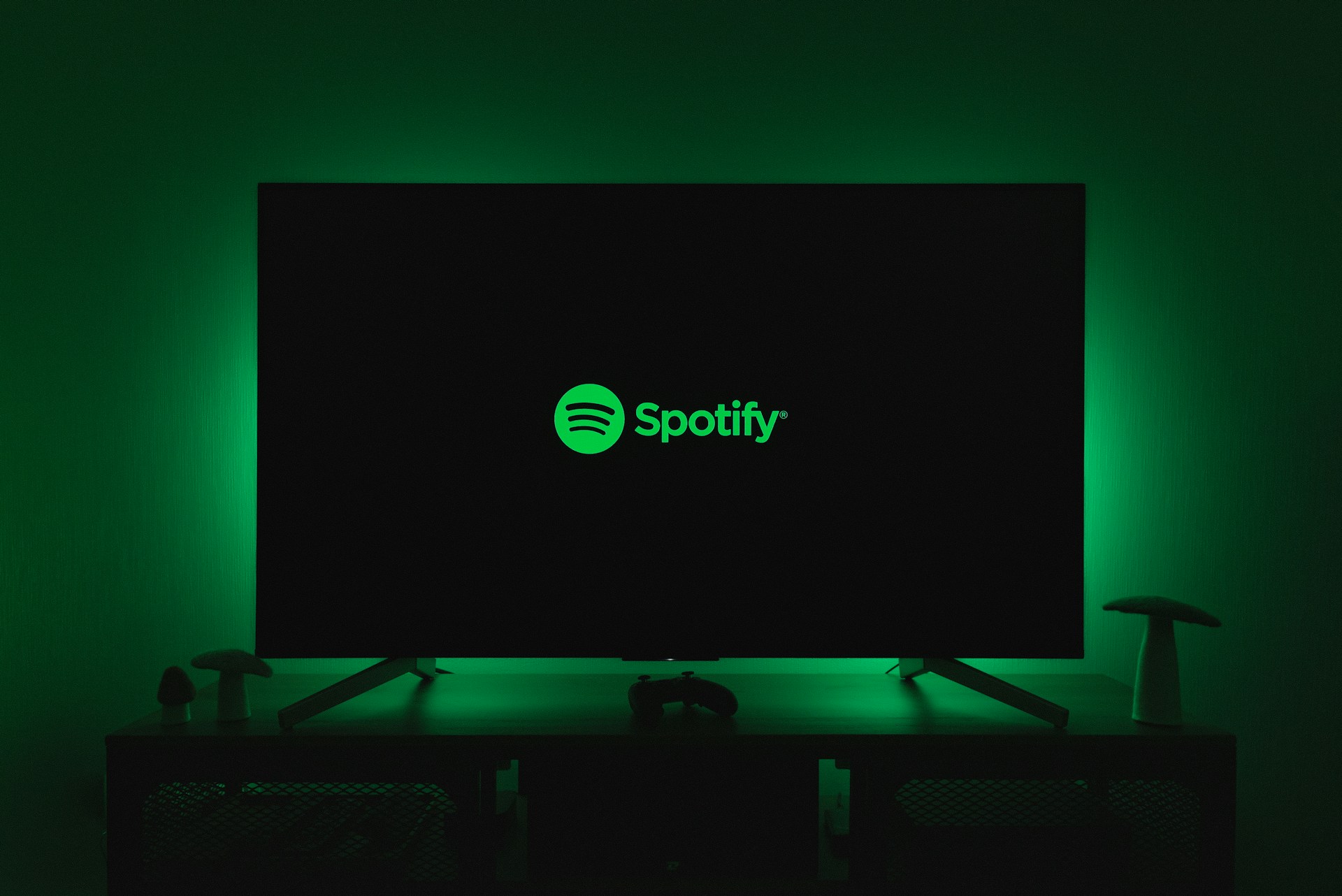 Spotify compte déjà 500 000 podcasts vidéo et une alliance avec Netflix : c'est ainsi qu'il construit son alternative à YouTube