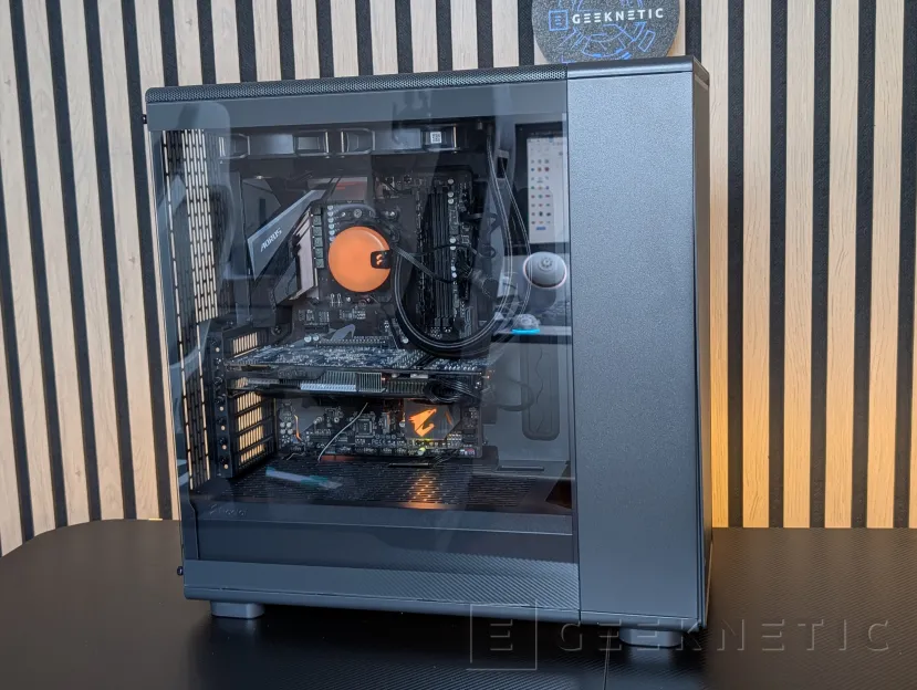 Examen Geeknetic Fractal Design Epoch XL RVB 18