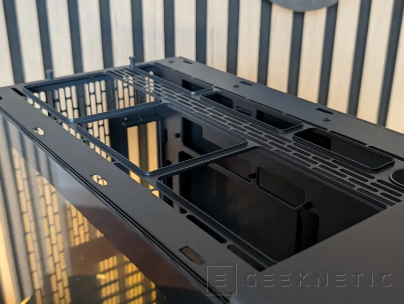 Geeknetic Fractal Design Epoch XL RGB Revue 11