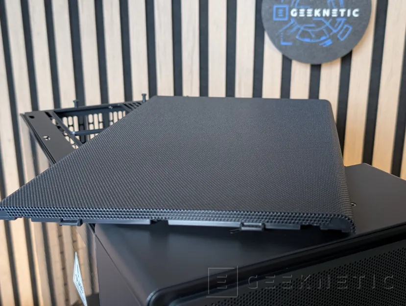 Examen Geeknetic Fractal Design Epoch XL RVB 13