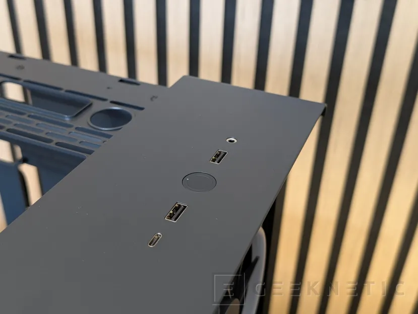 Geeknetic Fractal Design Epoch XL RGB Revue 7